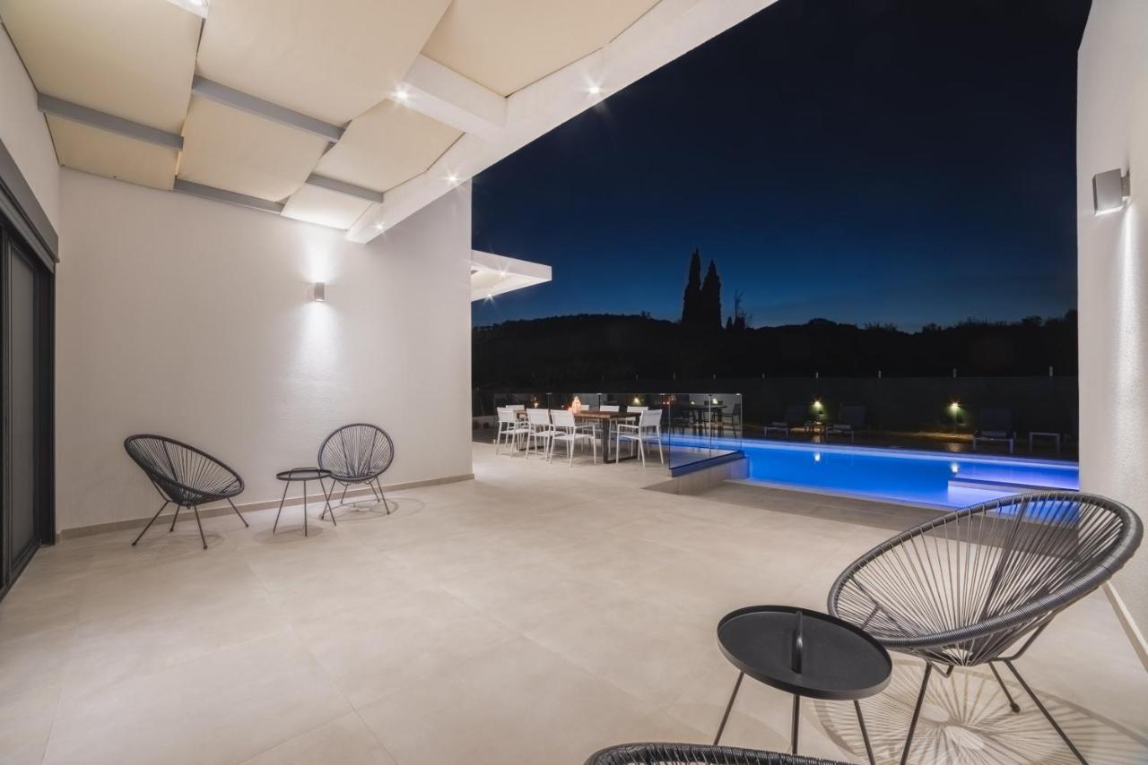 De Reve Villa *